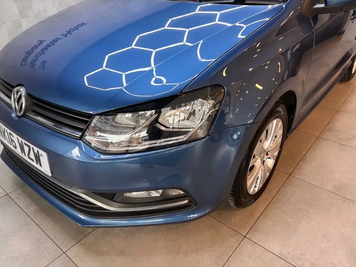 2016-volkswagen-polo-10-se-60ps-5d-big-1