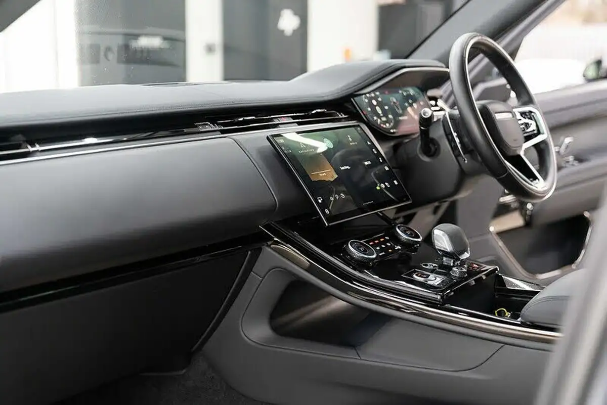2023-land-rover-range-rover-sport-30-d300-se-big-10