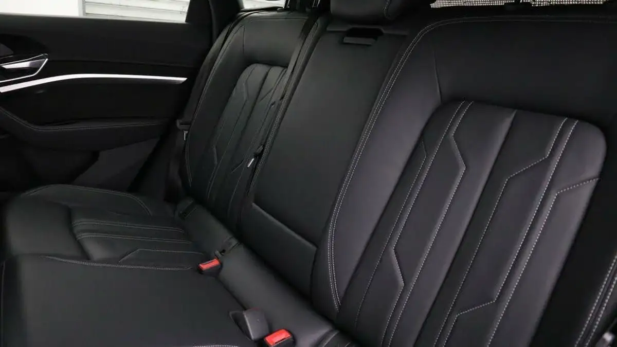 2021-audi-e-tron-50e-s-line-station-wagon-big-5