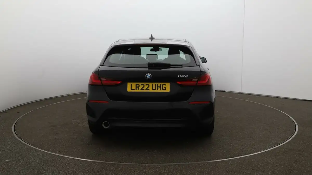 2022-bmw-1-series-15td-116d-sport-dct-big-49