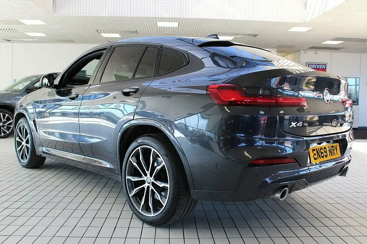 2019-bmw-x4-20td-xdrive20d-m-sport-big-17
