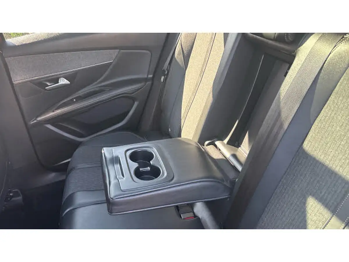 2020-peugeot-3008-suv-12-puretech-gt-line-eat8-big-32