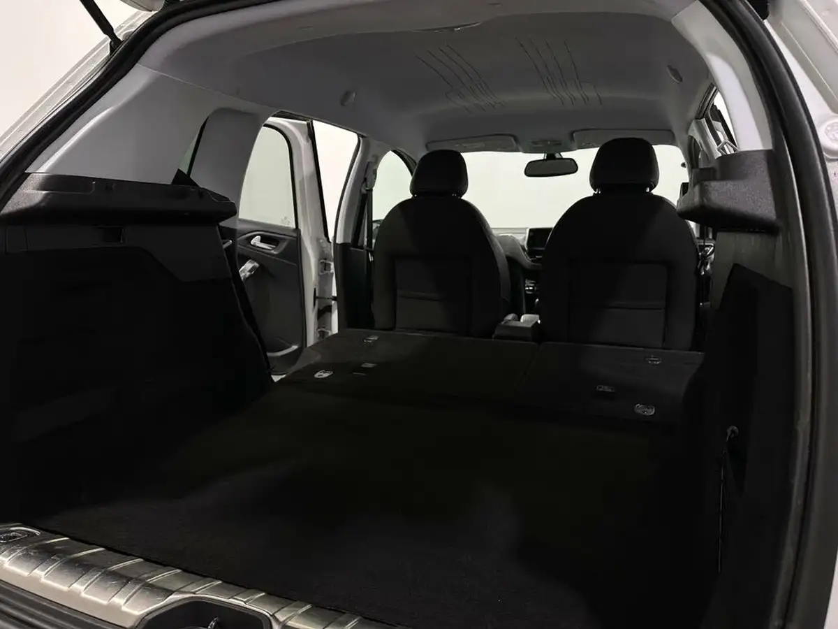 2016-peugeot-2008-suv-12-puretech-allure-82bhp-big-38