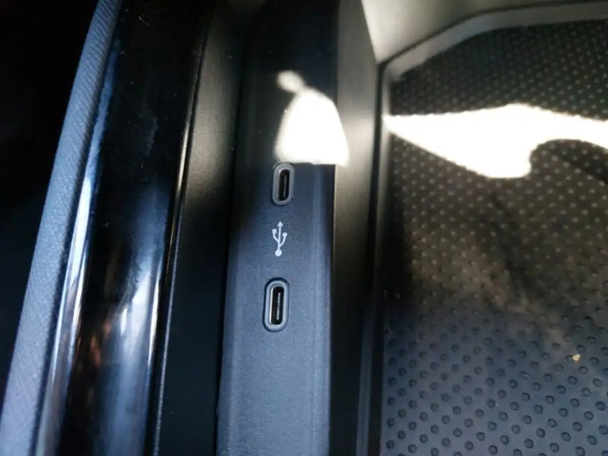 2024-skoda-kamiq-10-tsi-se-116ps-dsg-big-16