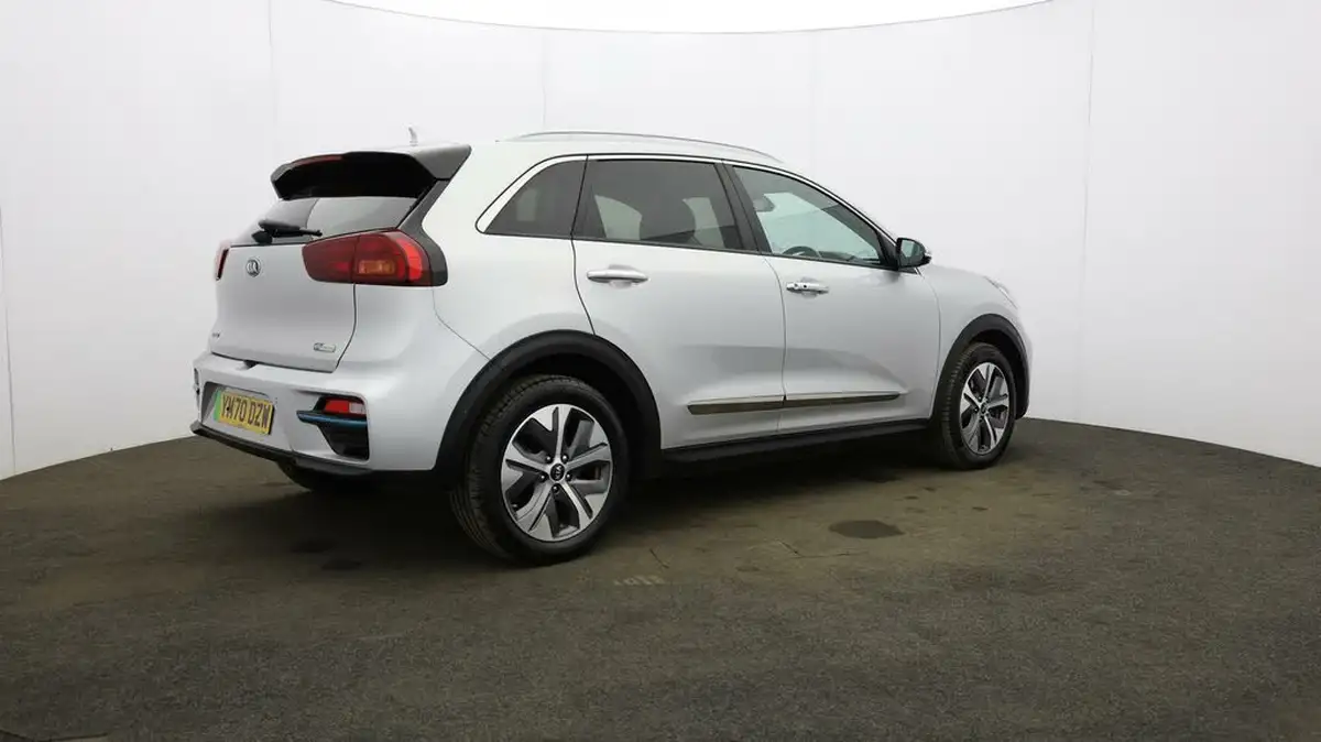 2021-kia-e-niro-ev-4-big-50