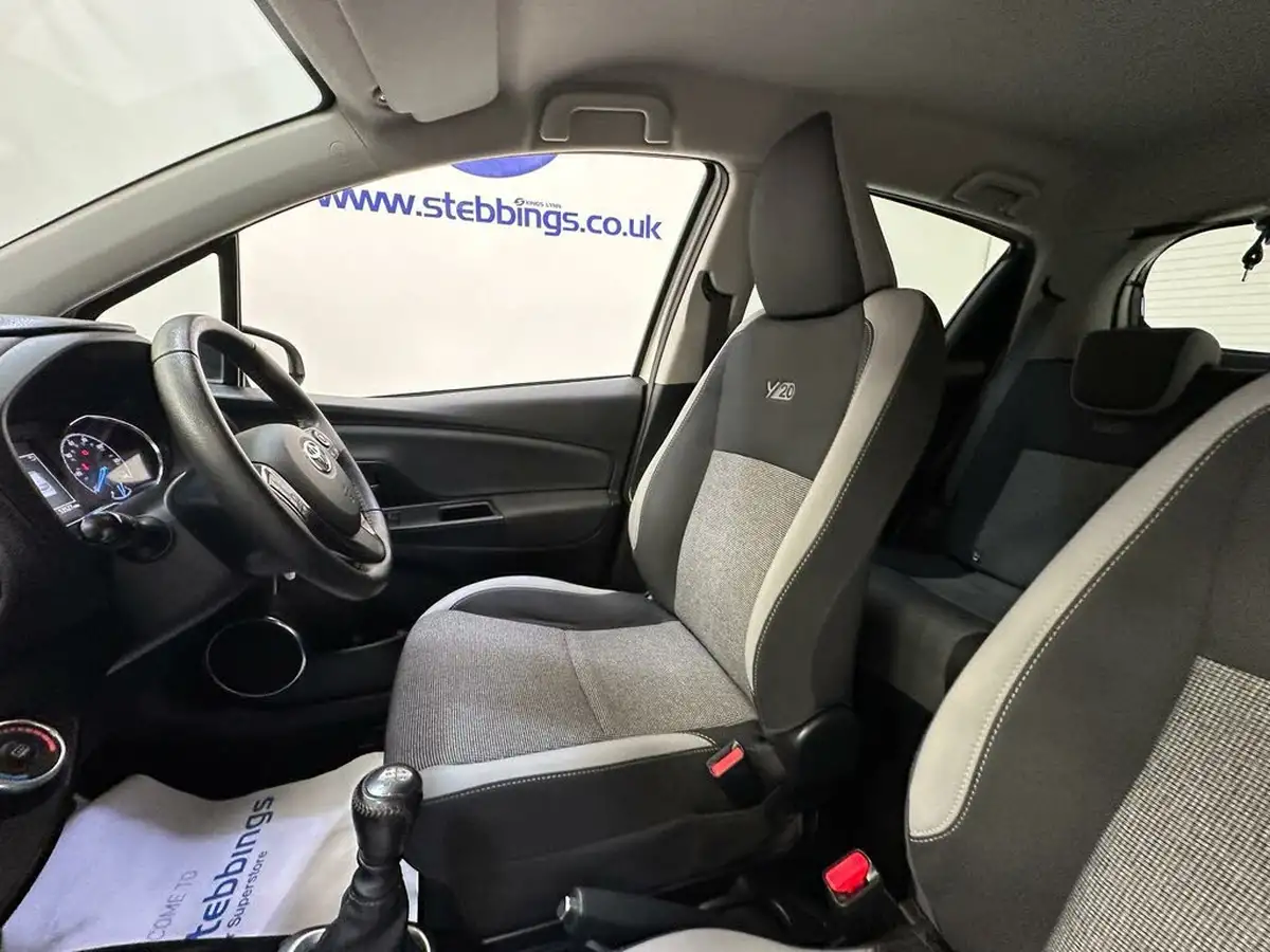 2019-toyota-yaris-15-vvt-i-y20-111bhp-1496cc-big-30