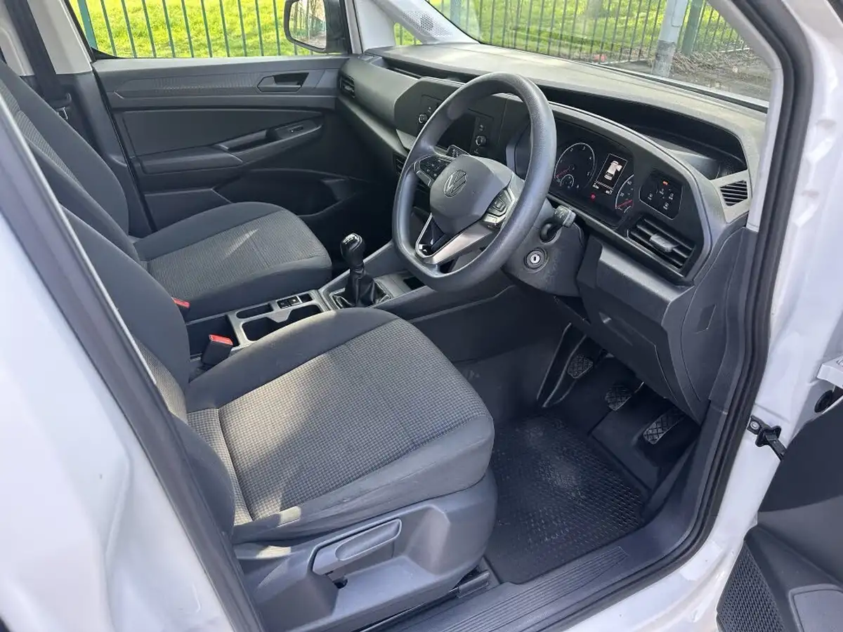 2021-volkswagen-caddy-20tdi-c20-cargo-commerce-102pseu6d-big-9