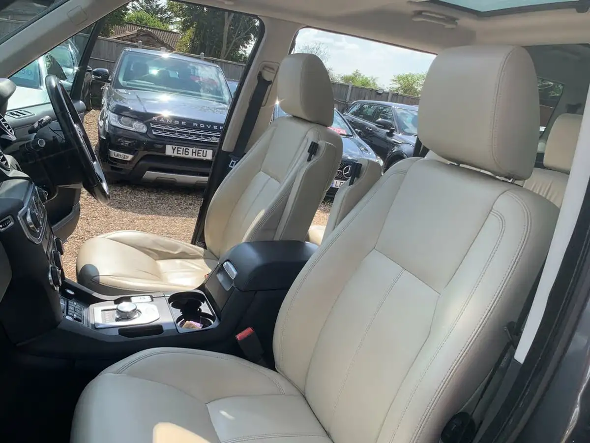 2015-land-rover-discovery-4-30-sd-v6-hse-big-37