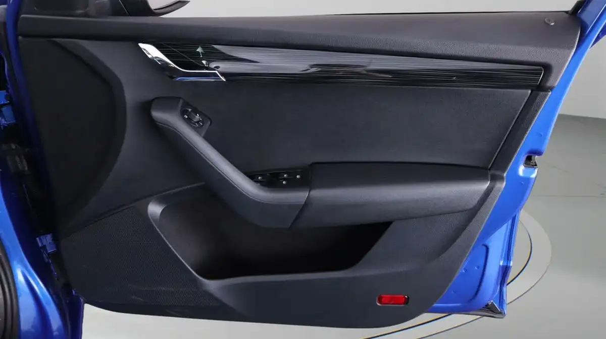 2019-skoda-octavia-15-tsi-se-l-hatchback-dsg-big-14