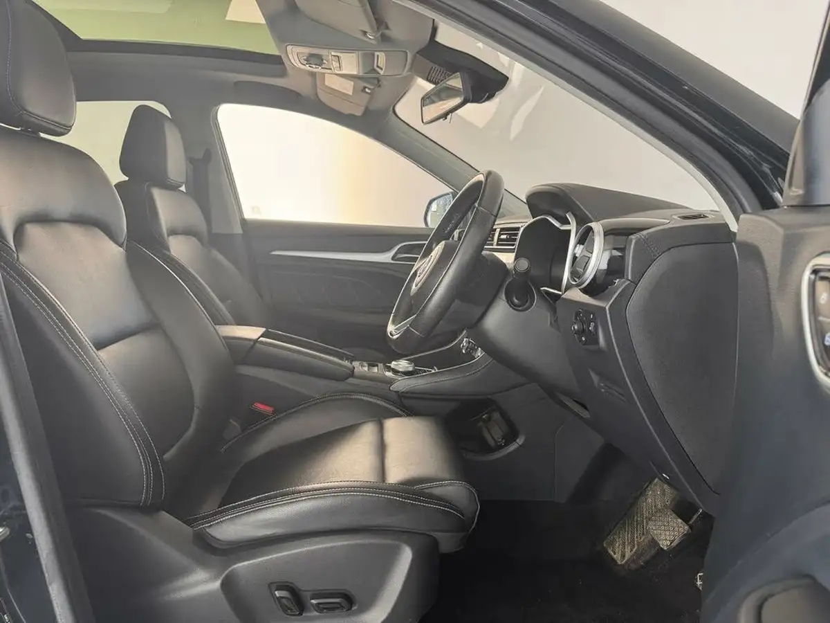 2020-mg-zs-suv-e-exclusive-ev-big-10