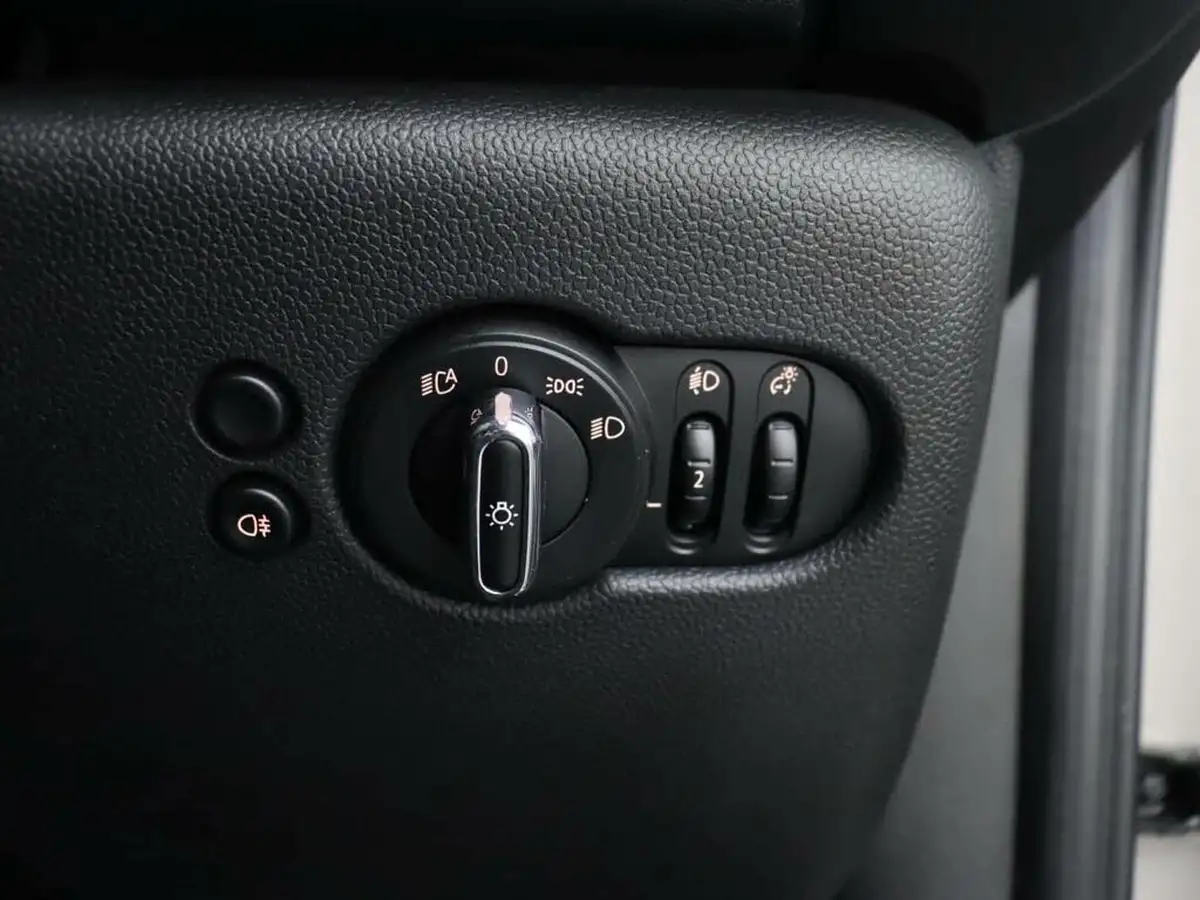 2022-mini-cooper-15-cooper-classic-hatchback-5d-auto-big-21