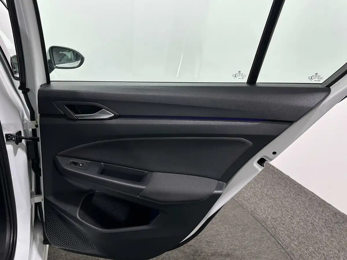 2020-volkswagen-golf-15-etsi-life-150ps-hatchback-big-41