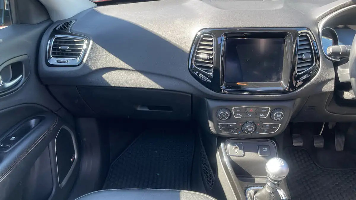 2019-jeep-compass-16-multijet-ii-limited-big-11