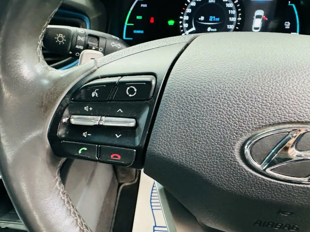 2017-hyundai-ioniq-16-gdi-premium-se-plug-in-hybrid-big-17