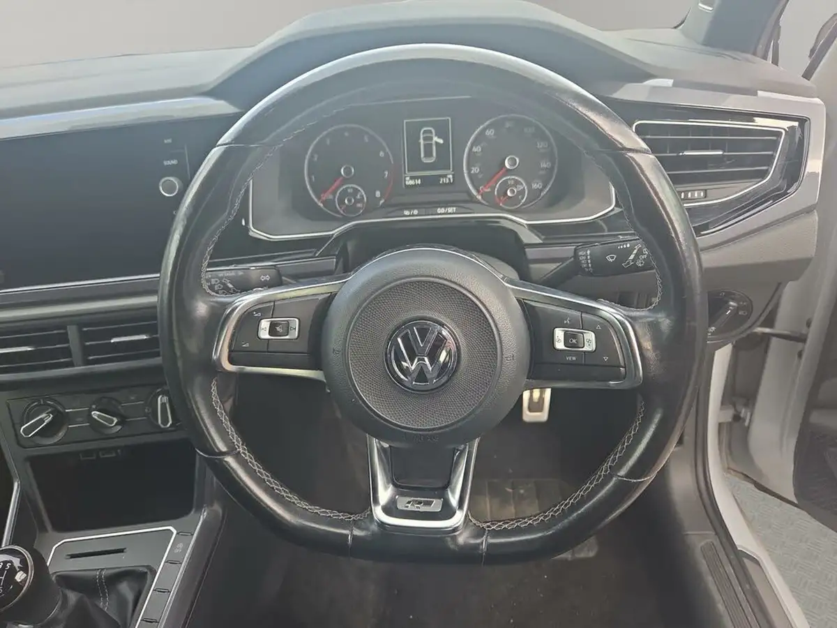 2020-volkswagen-polo-10-tsi-r-line-115ps-big-9