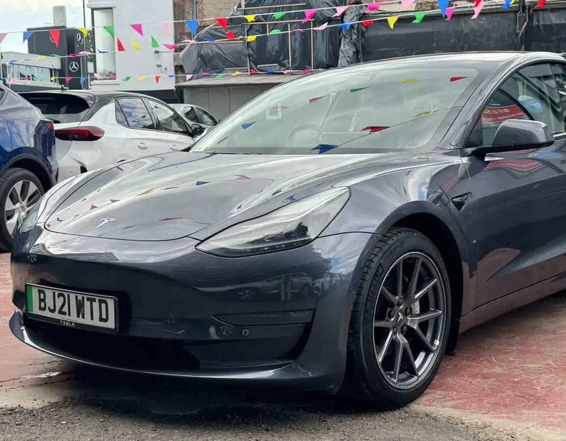 2021-tesla-model-3-e-long-range-4x4-big-6