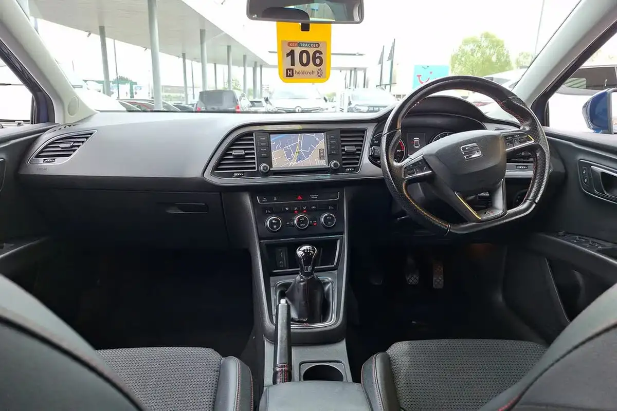 2016-seat-leon-14-fr-tech-pack-ecotsi-hatchback-5d-1395cc-big-2