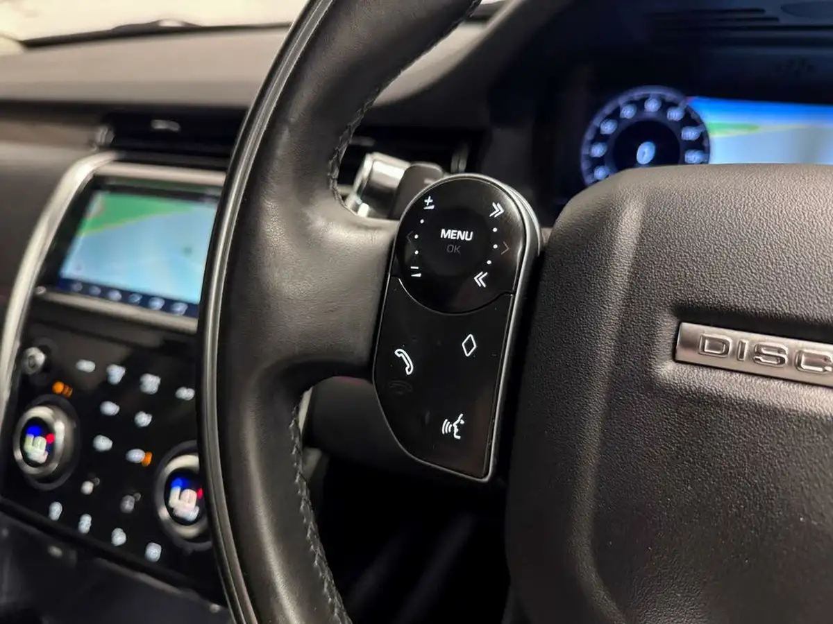 2021-land-rover-discovery-sport-15-p300e-r-dynamic-se-big-25