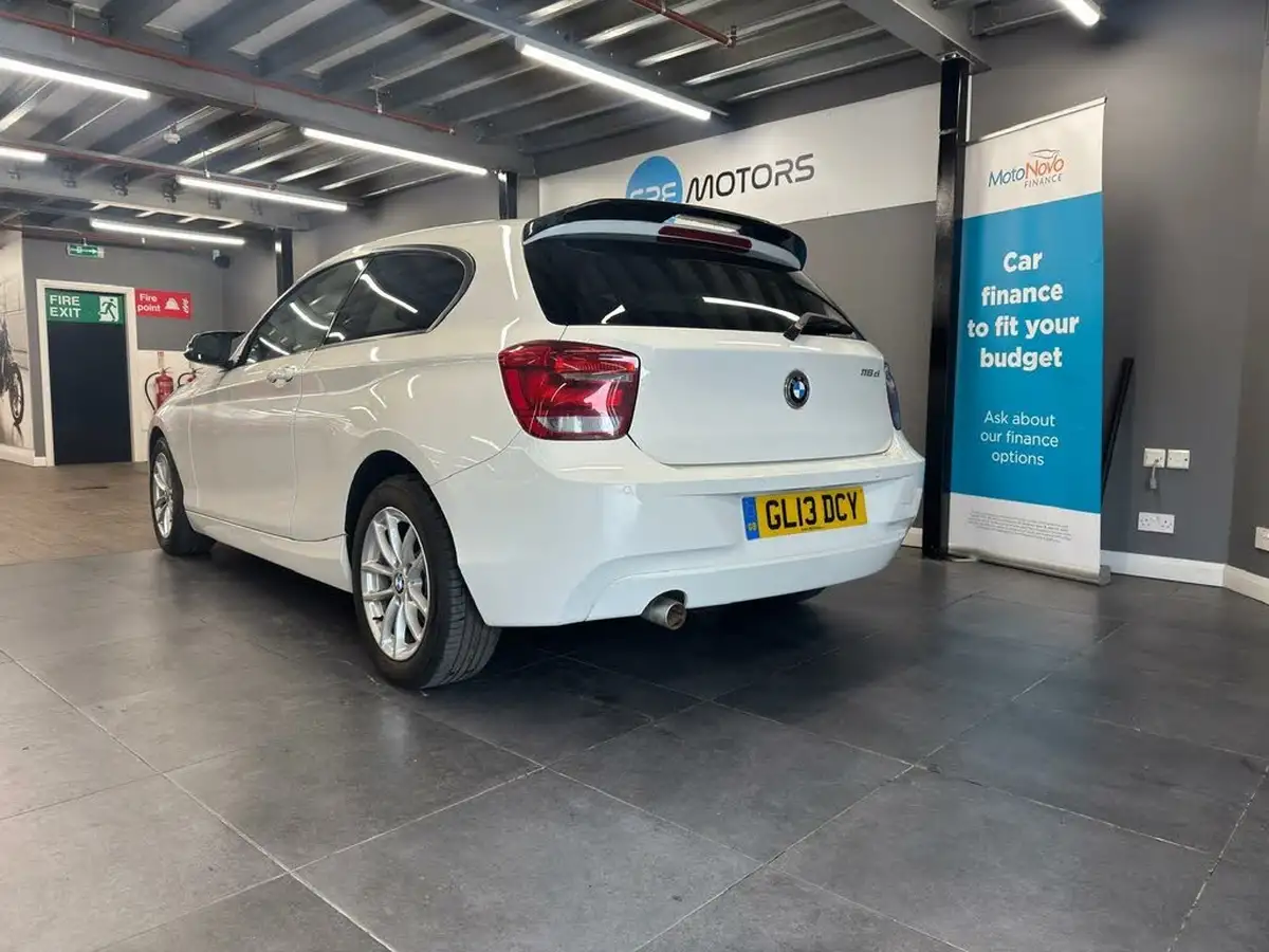2013-bmw-1-series-20td-116d-se-116bhp-sports-hatch-3d-big-2