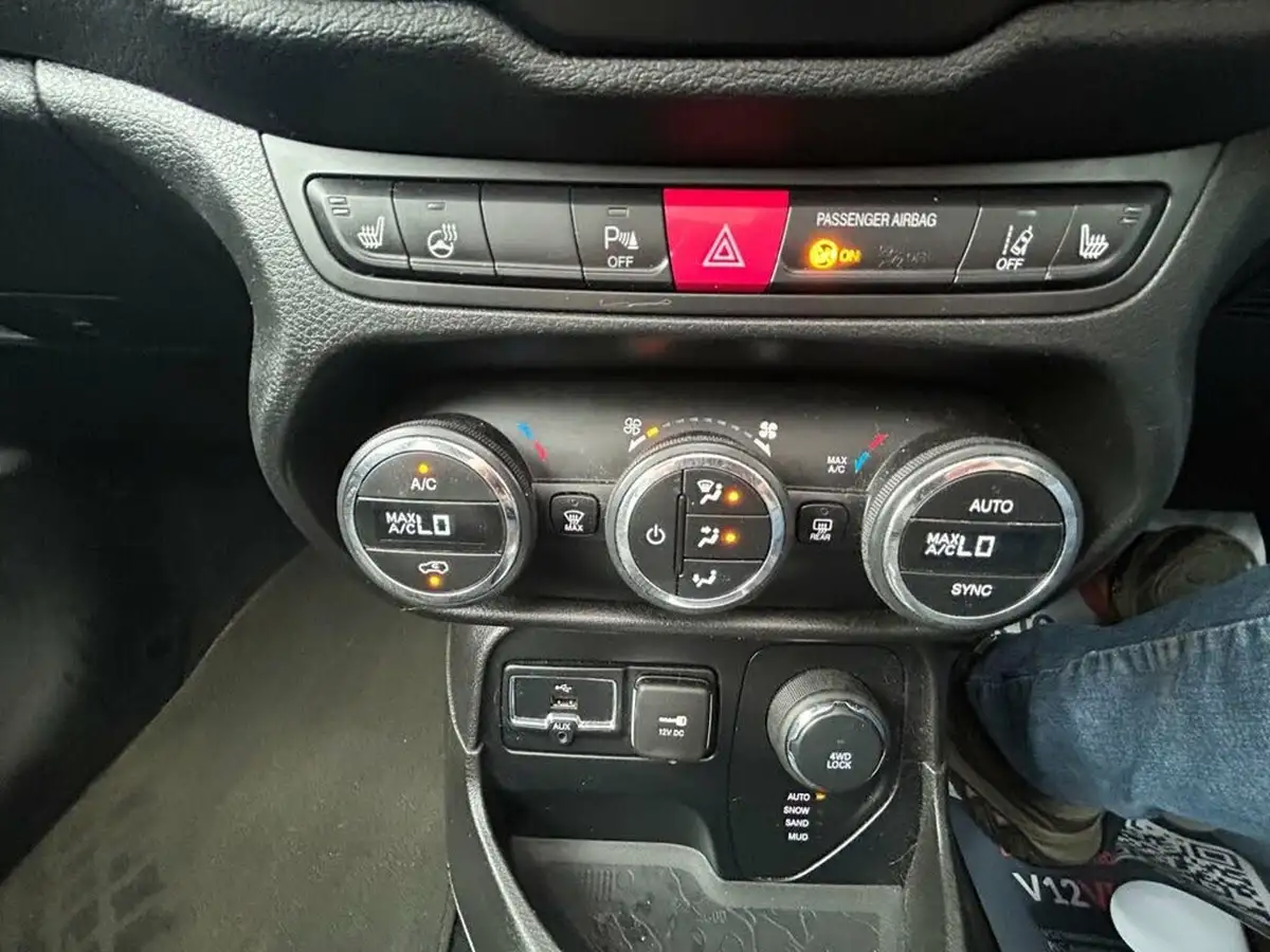 2016-jeep-renegade-20multijet-ii-limited-ss-big-39