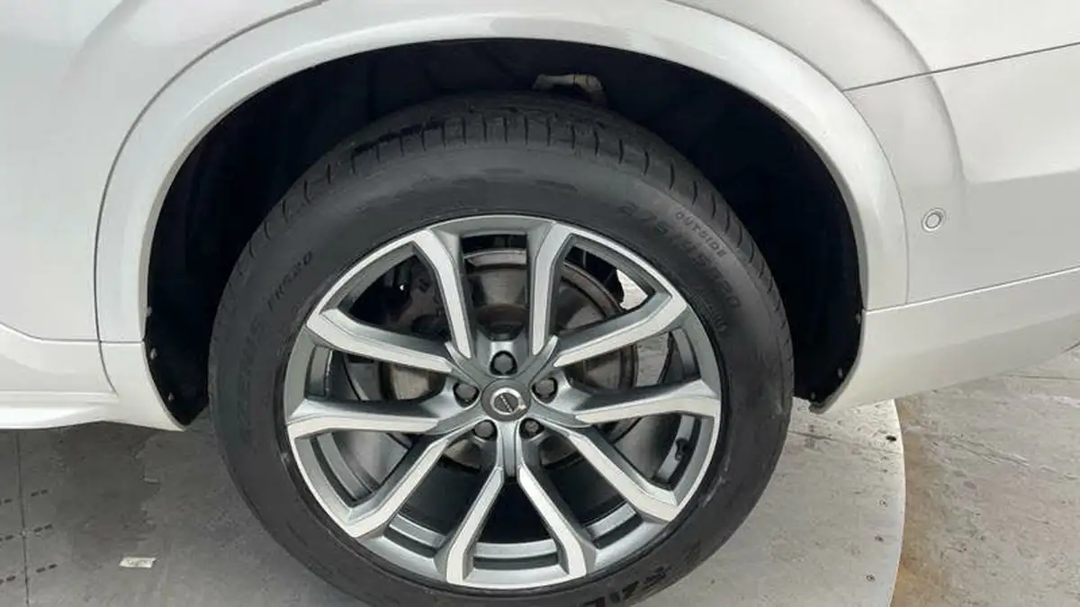 2017-volvo-xc90-20td-d5-inscription-auto-big-30