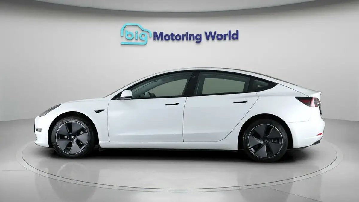 2021-tesla-model-3-e-standard-plus-big-4