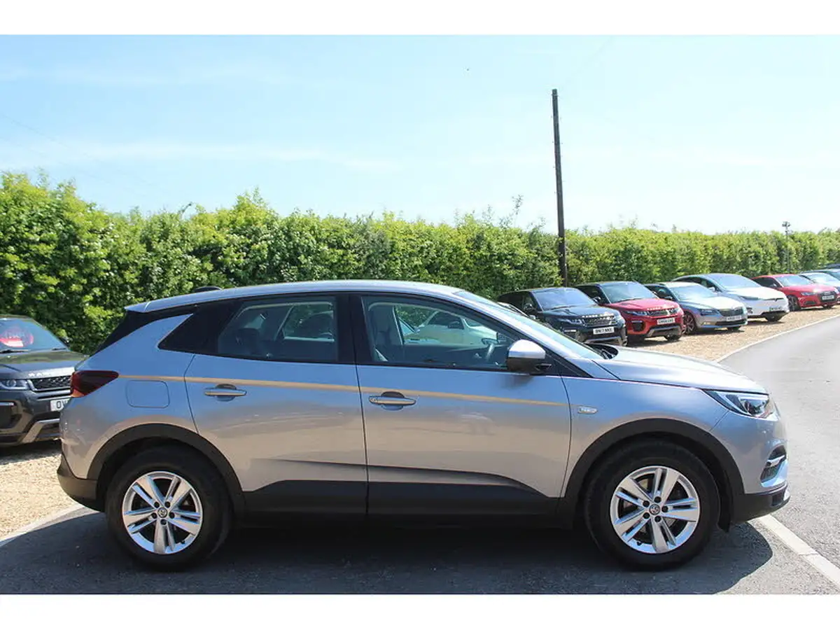 2018-vauxhall-grandland-x-16cdti-se-122ps-ecotec-big-3