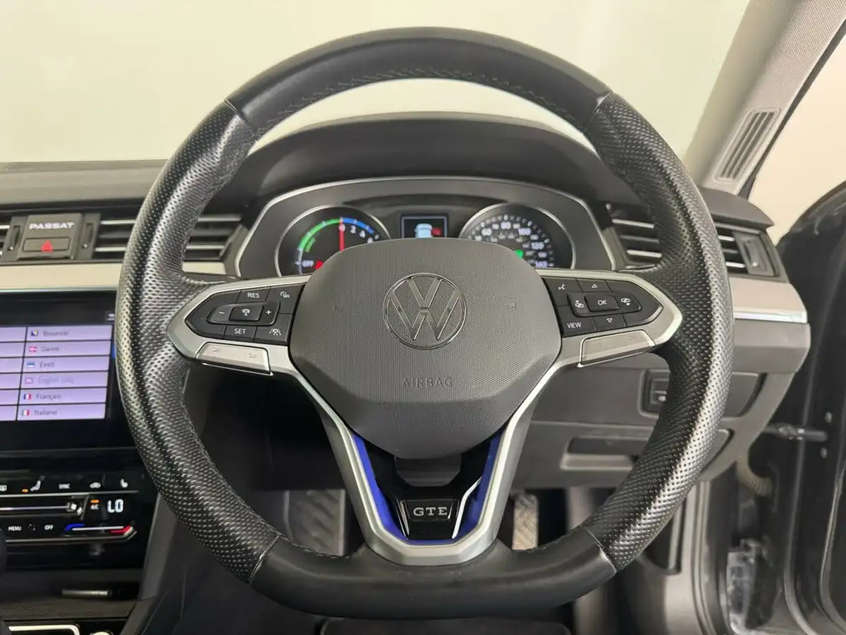 2022-volkswagen-passat-14-tsi-gte-estate-5d-big-46