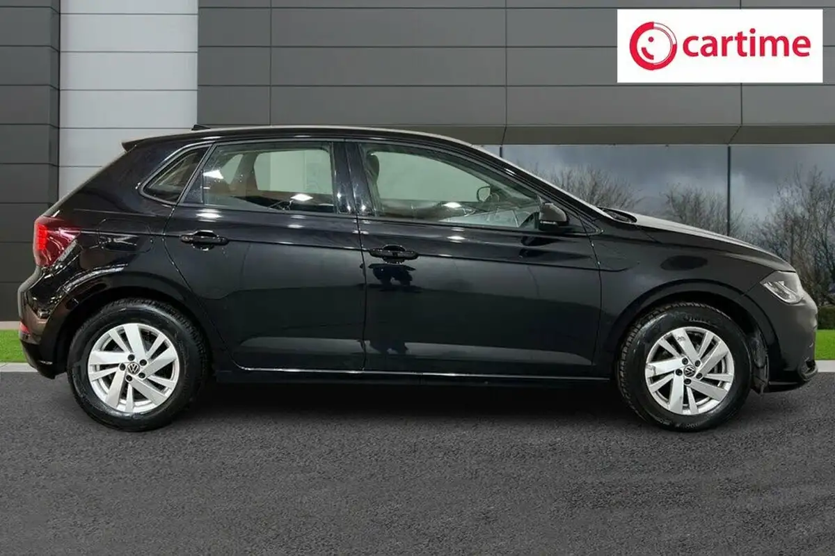 2022-volkswagen-polo-10-tsi-life-big-1