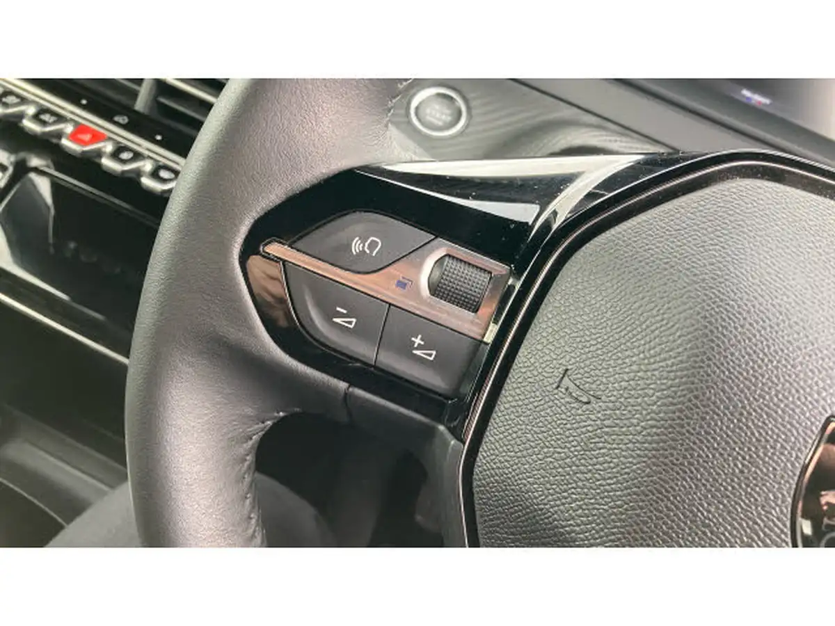 2023-peugeot-2008-suv-12-puretech-allure-big-23