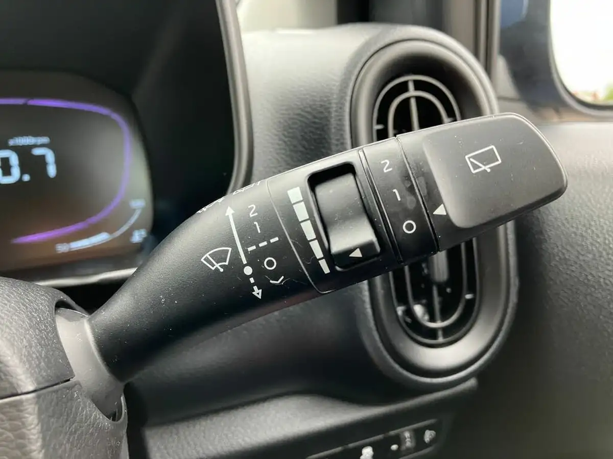 2025-kia-picanto-10-2-big-31