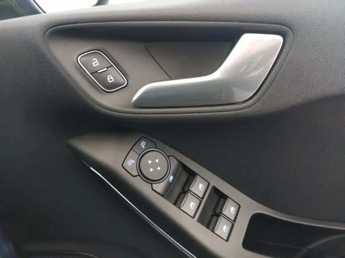 2022-ford-fiesta-10t-titanium-100ps-big-18