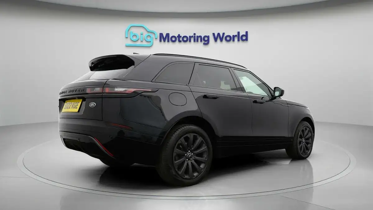 2022-land-rover-range-rover-velar-20-d200-r-dynamic-se-big-7