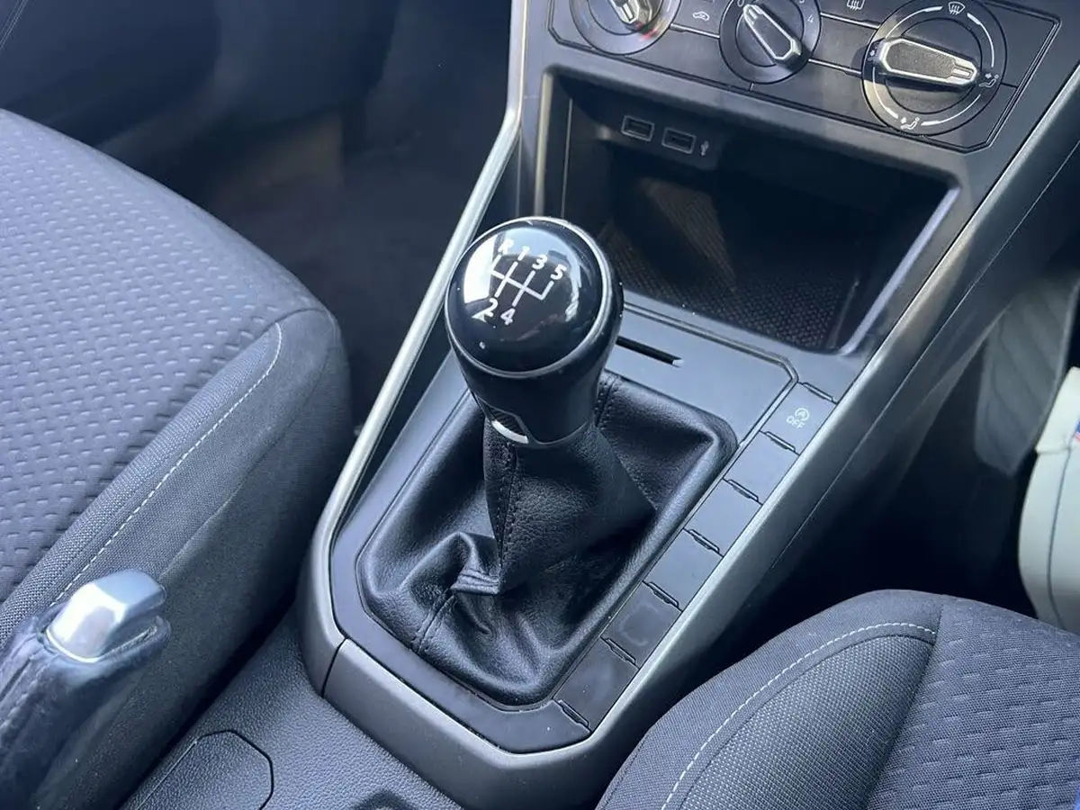 2018-volkswagen-polo-10-tsi-se-big-28