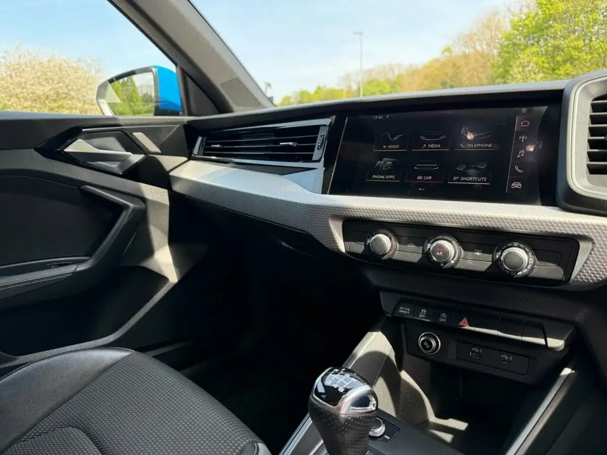 2019-audi-a1-10-30-tfsi-s-line-ss-big-32