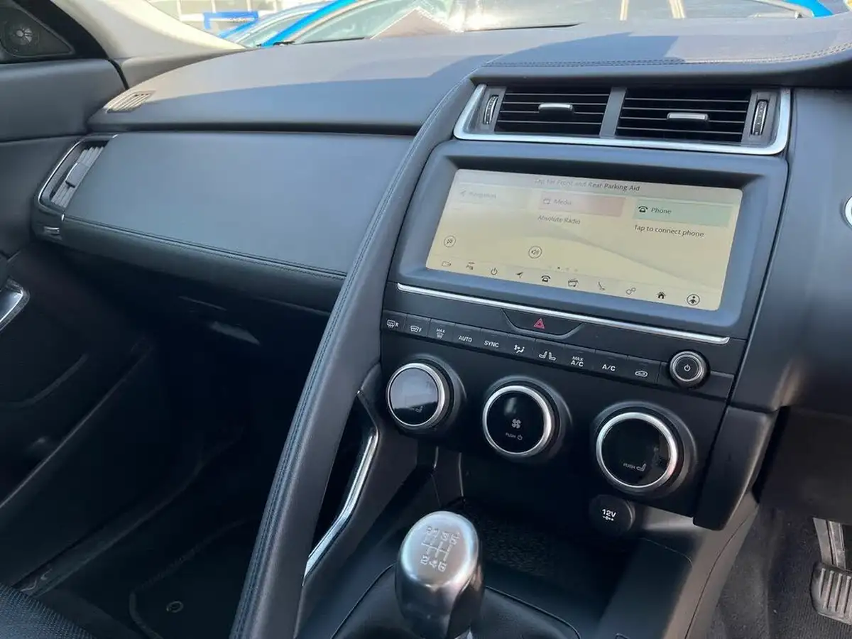 2018-jaguar-e-pace-20-i4d-s-big-33