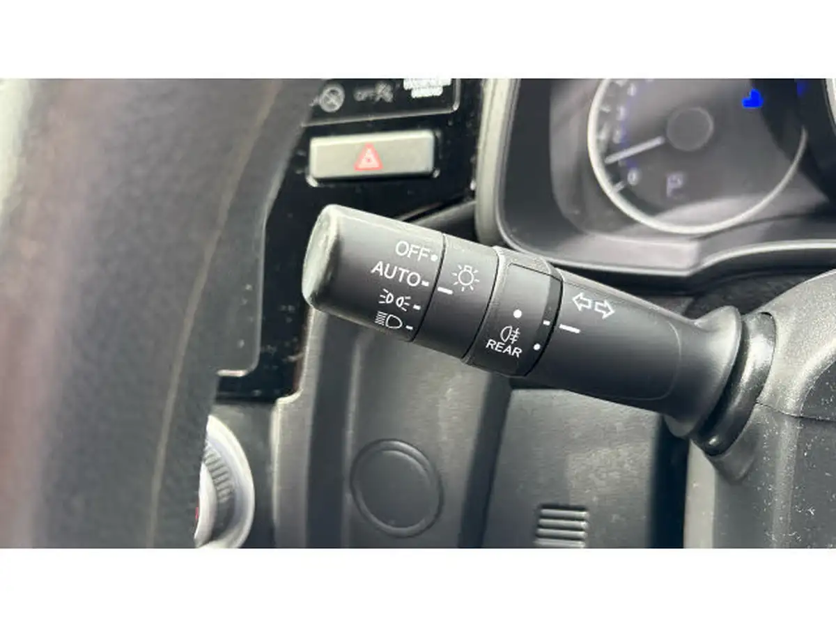 2019-honda-jazz-13-i-vtec-se-cvt-big-15