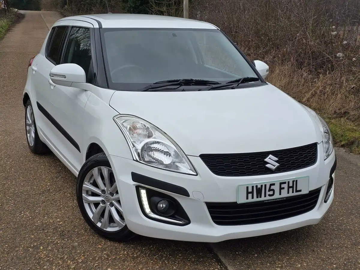 2015-suzuki-swift-12-sz4-90ps-5d-big-11