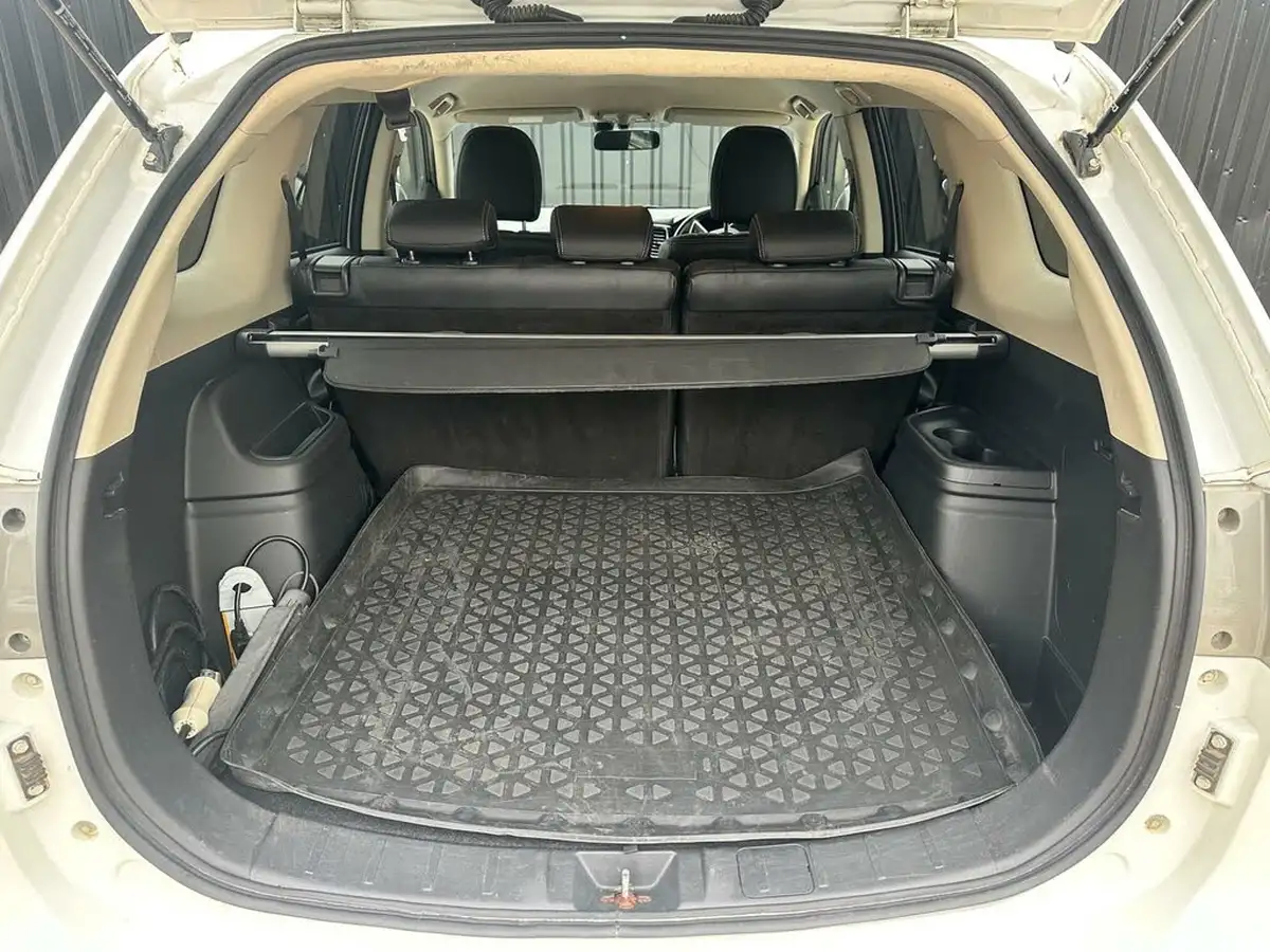 2015-mitsubishi-outlander-20-gx3h-phev-5st-big-32