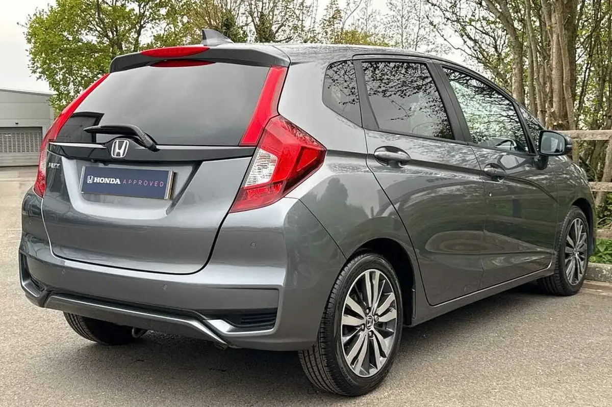 2019-honda-jazz-13-i-vtec-ex-navi-cvt-big-11