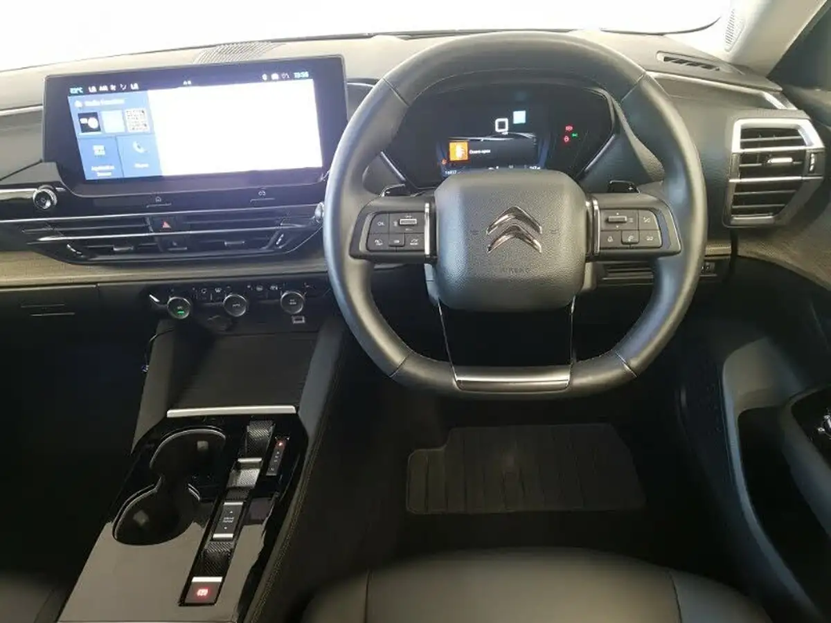 2023-citroen-c5-x-12-puretech-shine-big-6