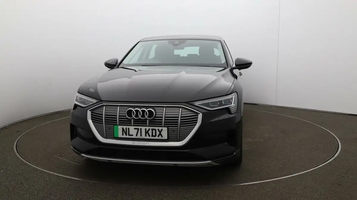 2021-audi-e-tron-50e-technik-station-wagon-big-32
