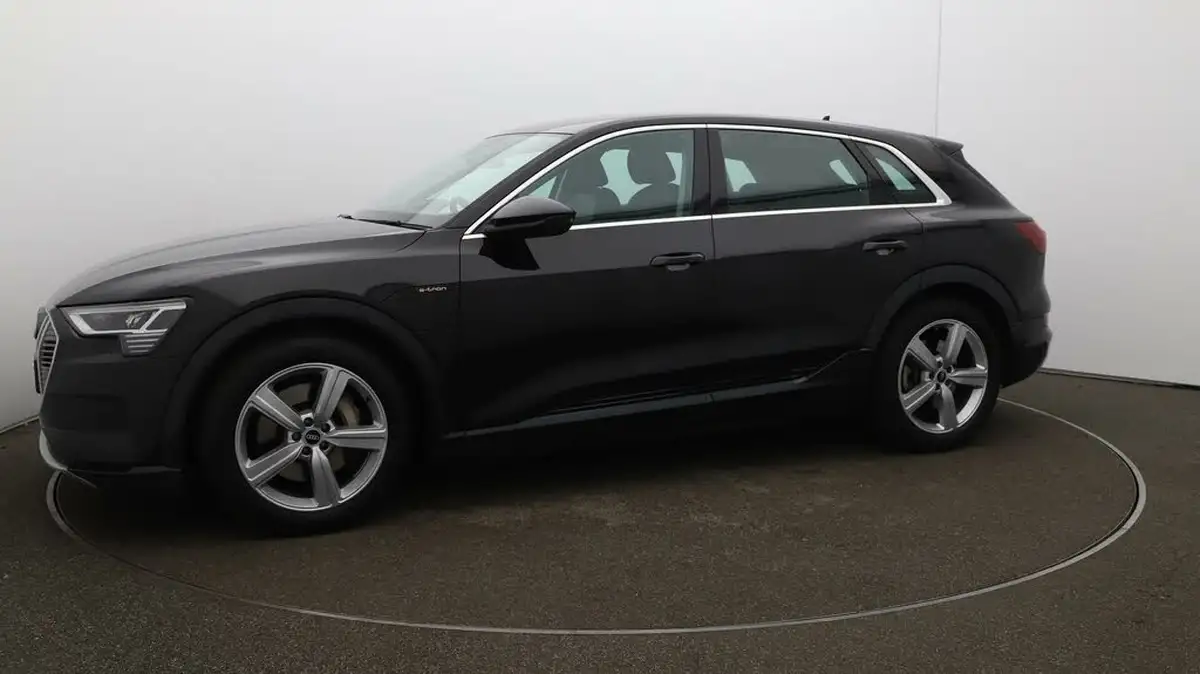 2021-audi-e-tron-50e-technik-station-wagon-big-60