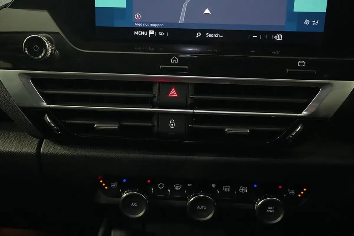 2022-citroen-c4-e-shine-plus-big-35
