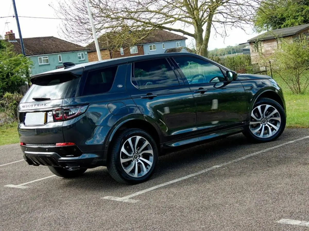 2021-land-rover-discovery-sport-15-p300e-r-dynamic-hse-big-8