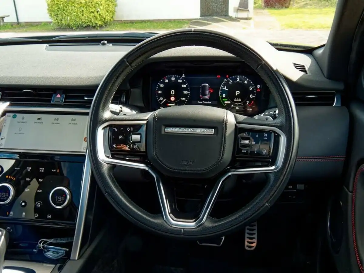 2021-land-rover-discovery-sport-15-p300e-r-dynamic-hse-big-32