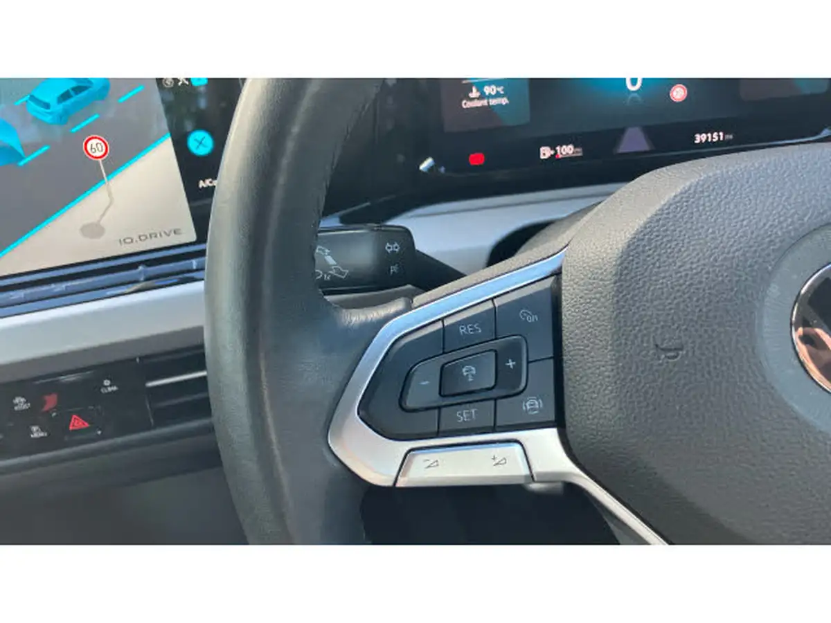 2022-volkswagen-golf-15-tsi-life-130ps-hatchback-big-35
