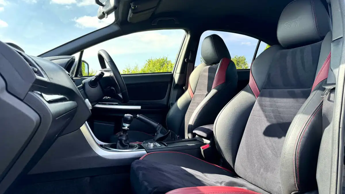2016-subaru-wrx-25-sti-type-uk-big-12