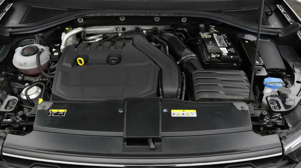 2021-volkswagen-t-roc-15-tsi-black-edition-big-18