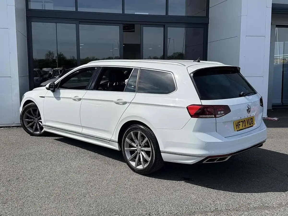 2020-volkswagen-passat-15-tsi-r-line-estate-5d-dsg-big-12